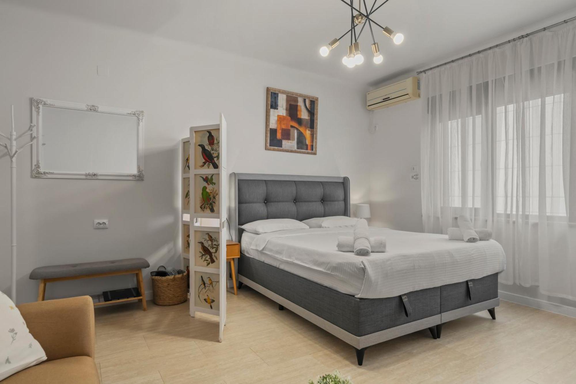 Upscale Studio, Walking Distance From The Old Town Bukurešť Exteriér fotografie